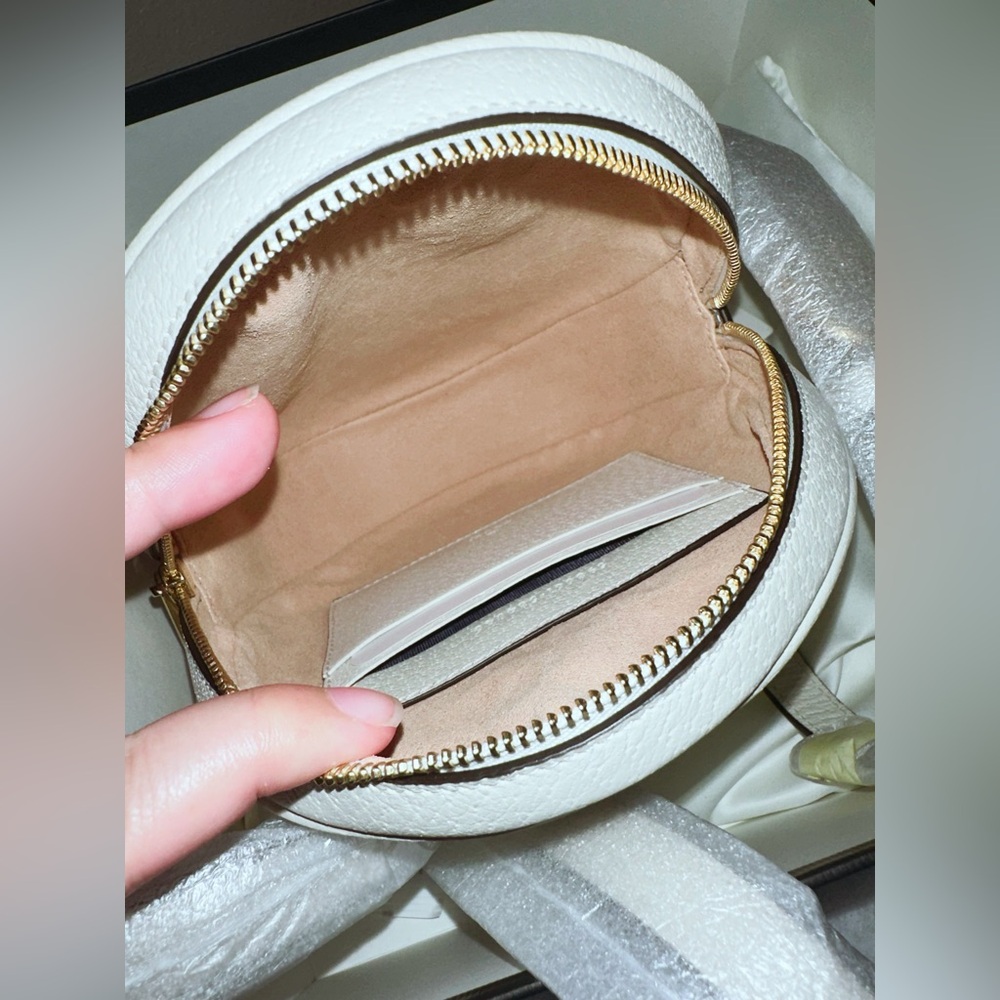 Gucci Mini Ophidia Round backpack in white color - Picture 4 of 11